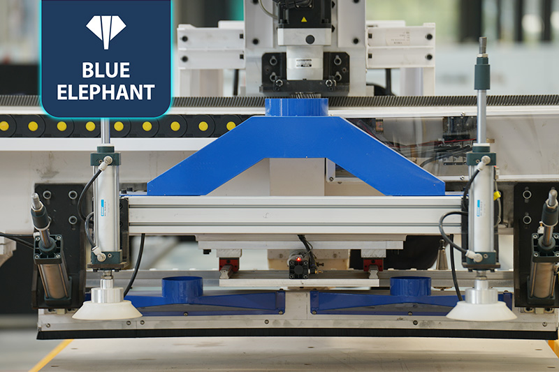 EK2開(kāi)料機(jī)+上下料貼標(biāo)